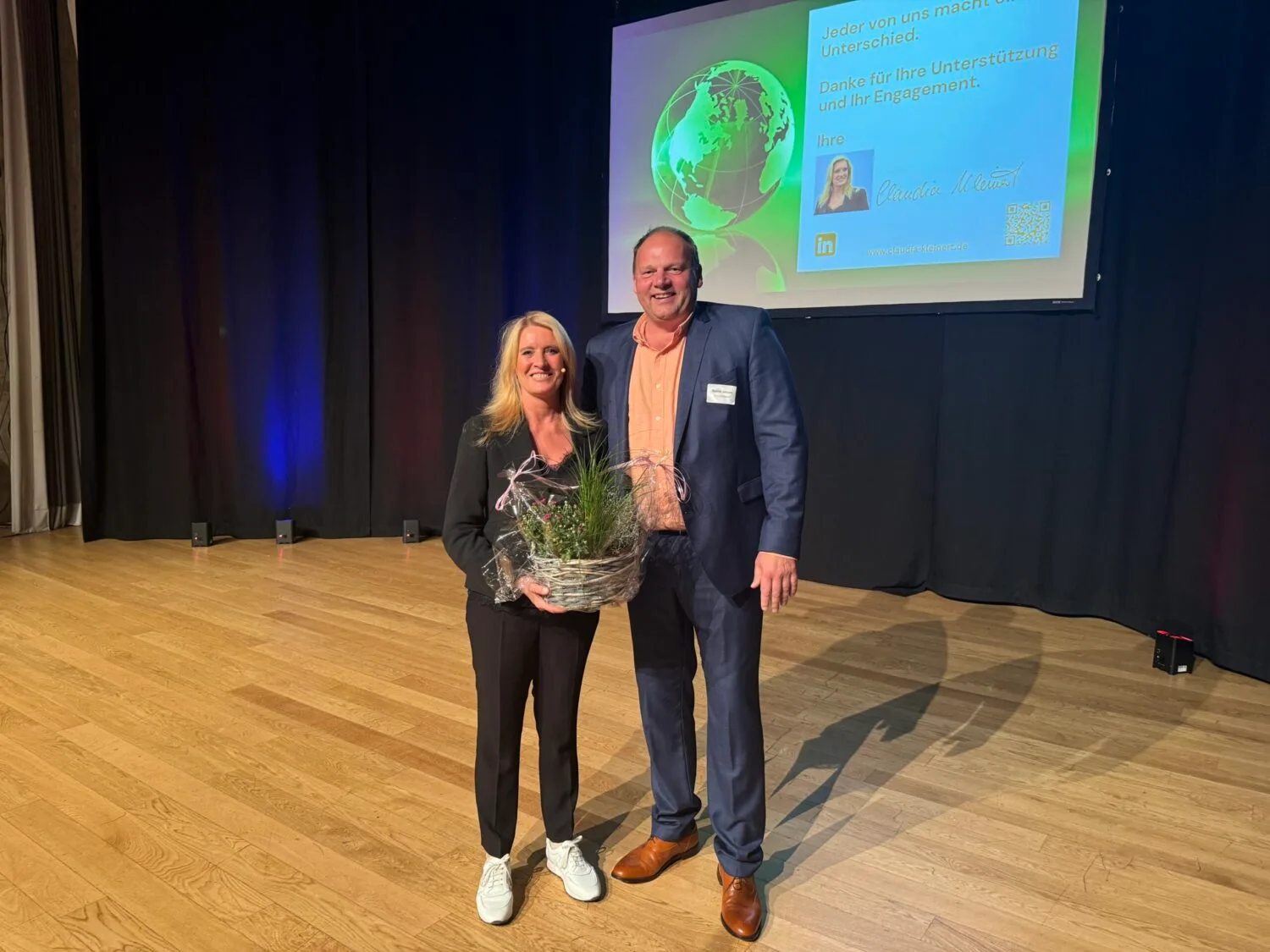 Claudia Kleinert mit Bürgermeister Bernd Jansen