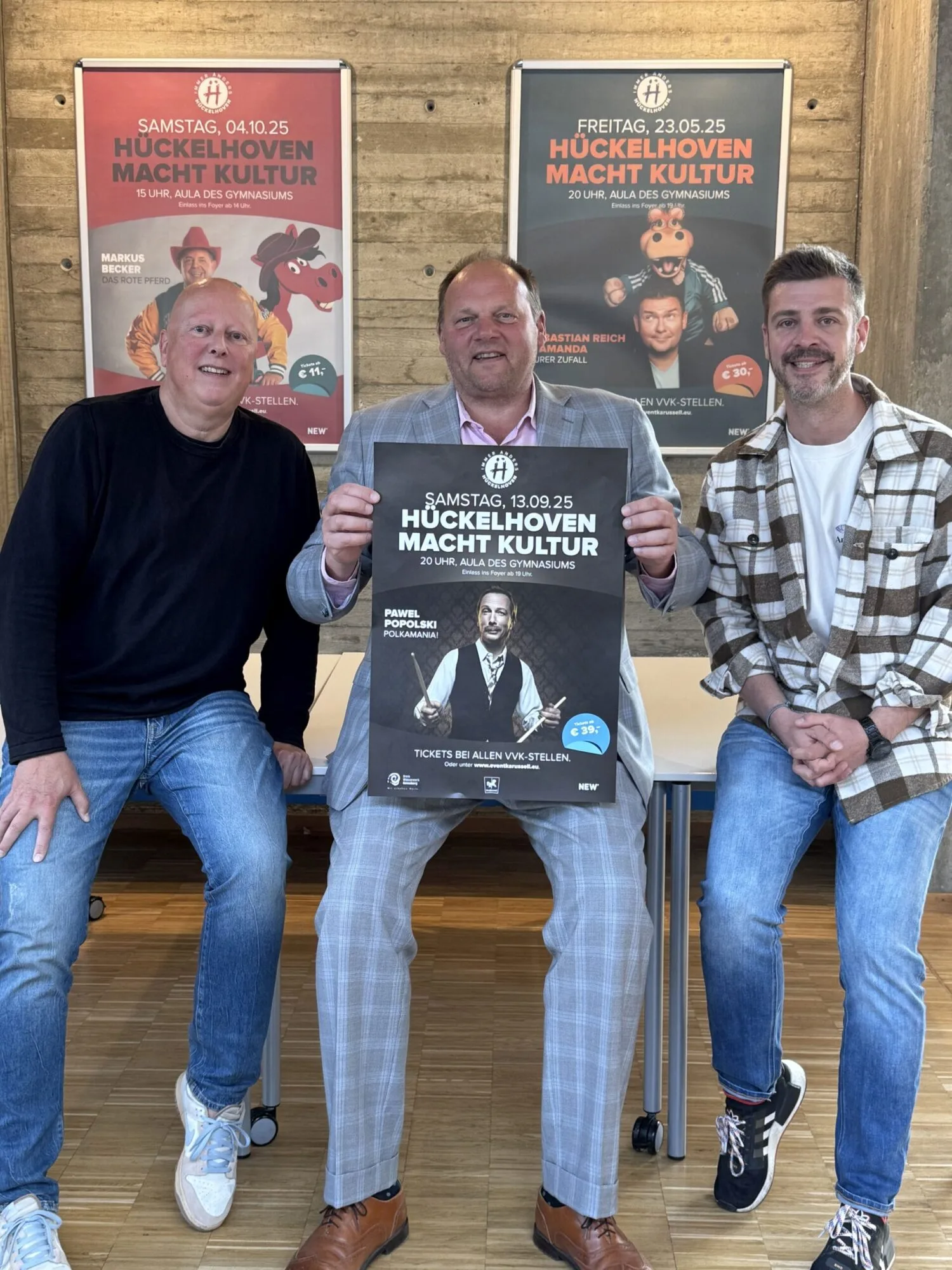 Alexander Kniebel (r.), Bürgermeister Bernd Jansen und Carsten Forg, Leiter der Abteilung für Kultur und Stadtmarketing, stellten die Highlights von „Hückelhoven macht Kultur“ vor.