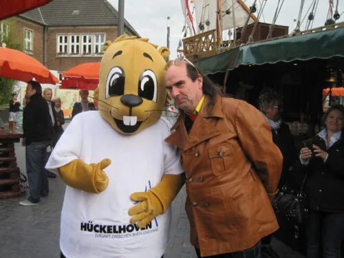 Guildo Horn und Hückelhovens Biber Rudi im Mai 20111